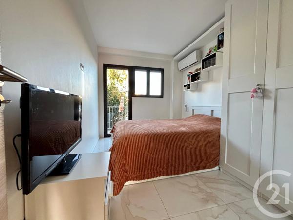 Appartement F4 à vendre  4 pièces - 70,56 m 2   LE CANNET  - 06