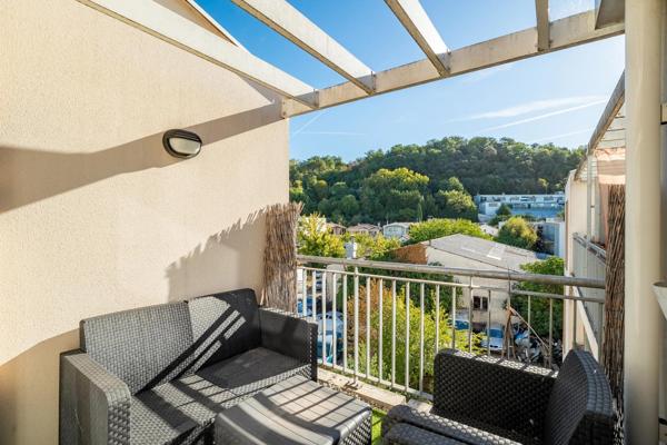 Appartement situé sur la commune de Cenon proche de toutes commodité