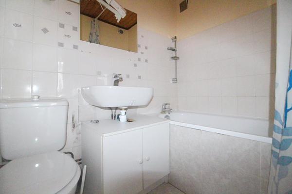 Rare, T1 avec terrasse au centre ville