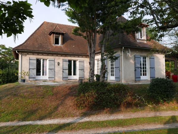 Mussidan (24400) La campagne dans un bourg!