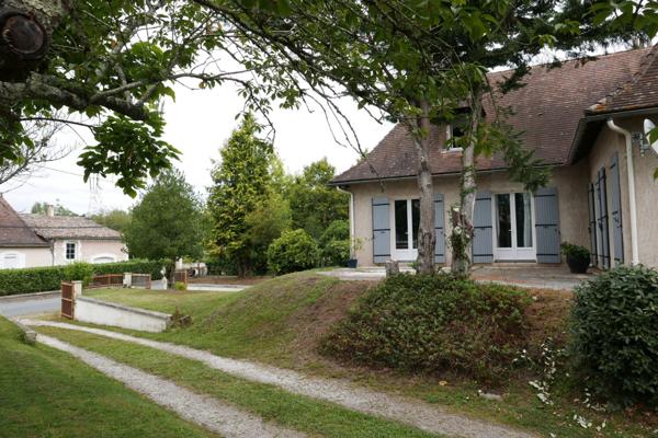 Mussidan (24400) La campagne dans un bourg!