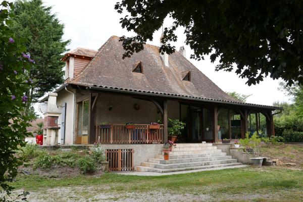 Mussidan (24400) La campagne dans un bourg!