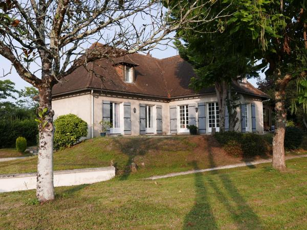 Mussidan (24400) La campagne dans un bourg!