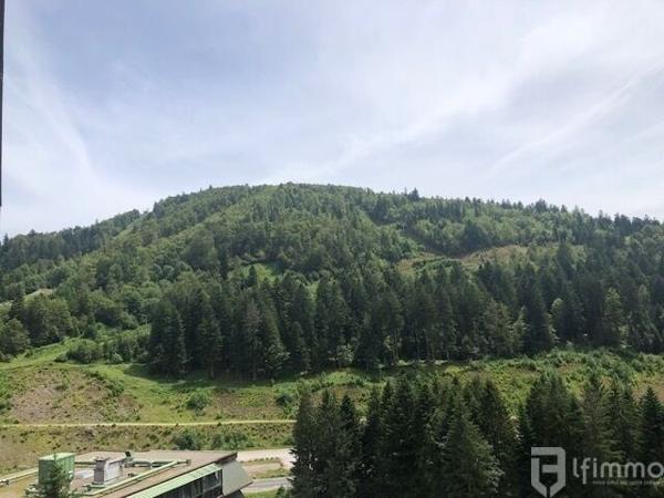 F2 de 52m² Cheminée Véranda Parking privé Dernier étage avec vues