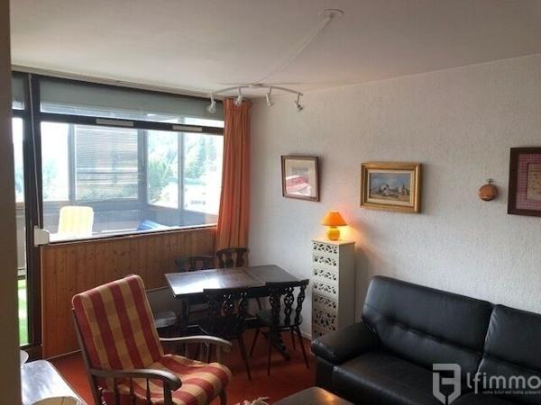 F2 de 52m² Cheminée Véranda Parking privé Dernier étage avec vues