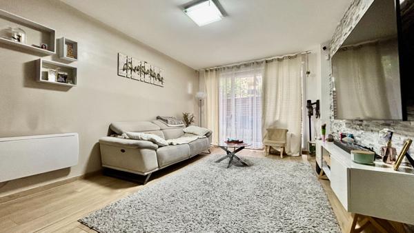 Rez-de-jardin Corbeil Essonnes - 3 pièces 71.3 m2