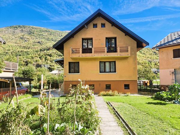 Maison  7 pièces 199 m2