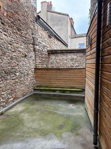 Duplex à vendre à Mâcon en Saône-et-Loire (71000), ref : 13779/957   
CENTRE