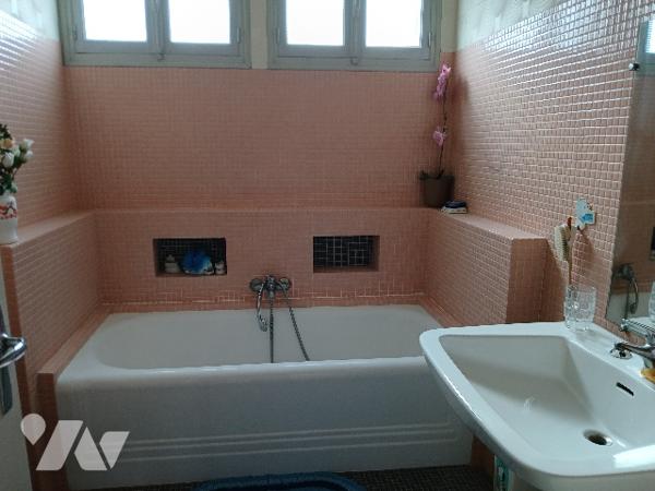 BELLE MAISON D'HABITATION sur sous-sol