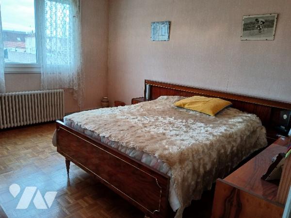 BELLE MAISON D'HABITATION sur sous-sol