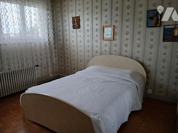 BELLE MAISON D'HABITATION sur sous-sol