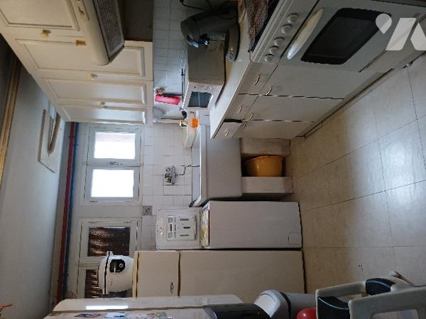 BELLE MAISON D'HABITATION sur sous-sol