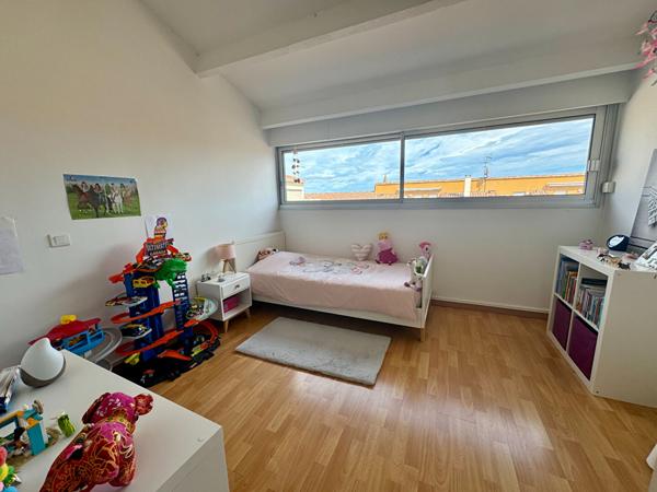 Appartement Nimes 7 pièce(s) 139.32 m2