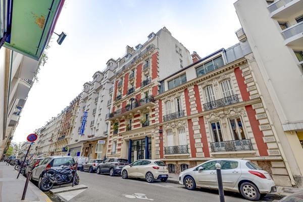 Coup de coeur ? Appartement familial 120m² traversant, 5/6 pièces ? Rue Legendre
