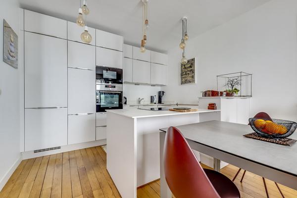 Coup de coeur ? Appartement familial 120m² traversant, 5/6 pièces ? Rue Legendre