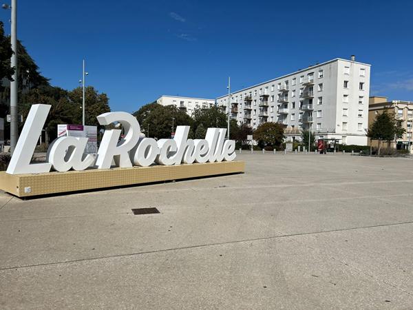Appartement meublé T2 + balcon + garage La Rochelle La rochelle
