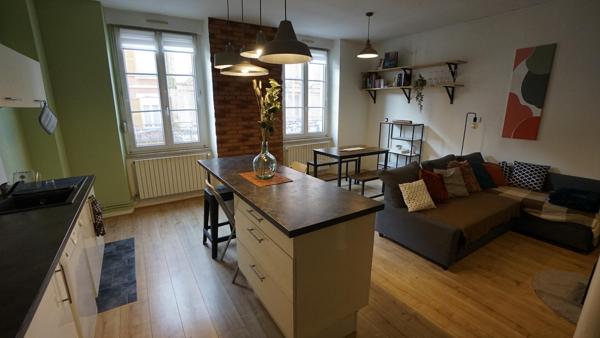 Appartement meublé  3 pièces de 68 m² à Belfort, 2 chambres