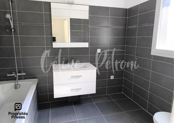 Saint-Raphael - Secteur Valescure / Les Plaines - Superbe T2 de 53 m² avec terrasse, ascenseur, parking et garage en option