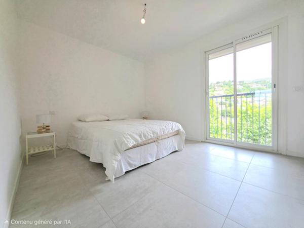 Appartement Le Lavandou 4 pièce(s) 95 m2 A 2 MINUTES DE LA MER