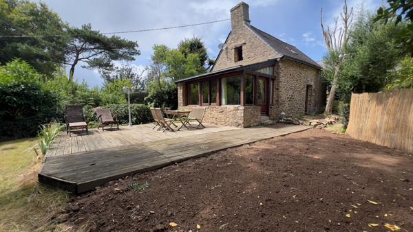 Propriete avec longere et maison independante