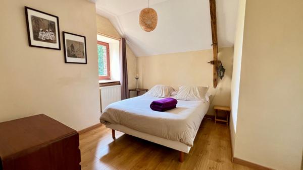 Propriete avec longere et maison independante