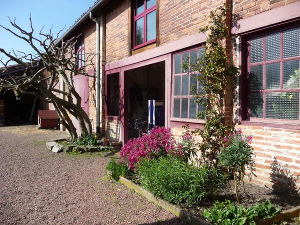 SAINT ROMAIN LE PUY CENTRE VILLE APPARTEMENT DE 67 M² petit jardin et petite dépendance. Saint-Romain-le-Puy (42610)