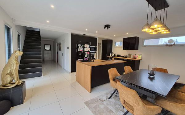 Maison à vendre    5 pièces •  Chaumes-en-Brie