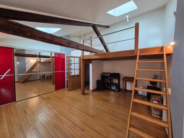 MAISON DE VILLE DE 300M2