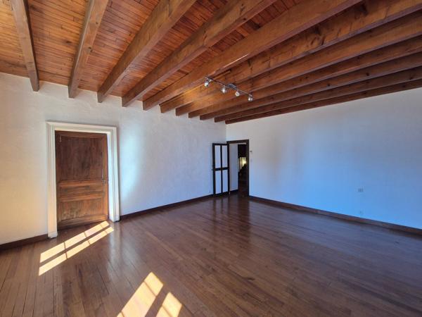 MAISON DE VILLE DE 300M2