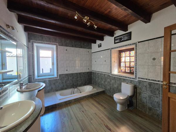 MAISON DE VILLE DE 300M2