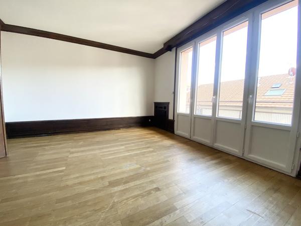 Opportunité à saisir 96m2 au centre ville Bellegarde