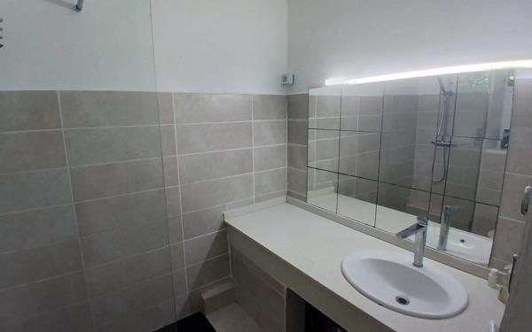 Appartement à vendre    1 pièce • 23,80 m2 Le Gosier