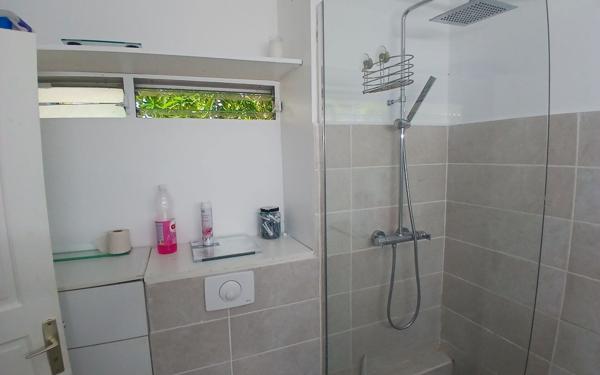 Appartement à vendre    1 pièce • 23,80 m2 Le Gosier