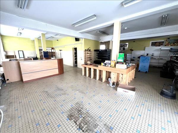 Immeuble à vendre |  Bourdeilles |  503 m²