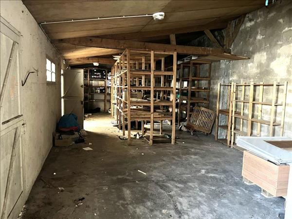 Immeuble à vendre |  Bourdeilles |  503 m²