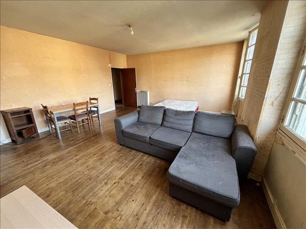 Immeuble à vendre |  Bourdeilles |  503 m²