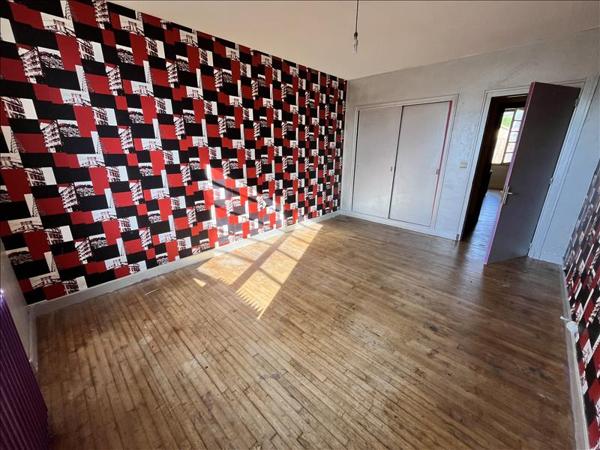 Immeuble à vendre |  Bourdeilles |  503 m²