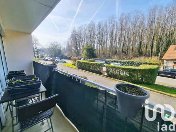 Appartement 3 pièces de 67 m² à Corbeil-Essonnes (91100)