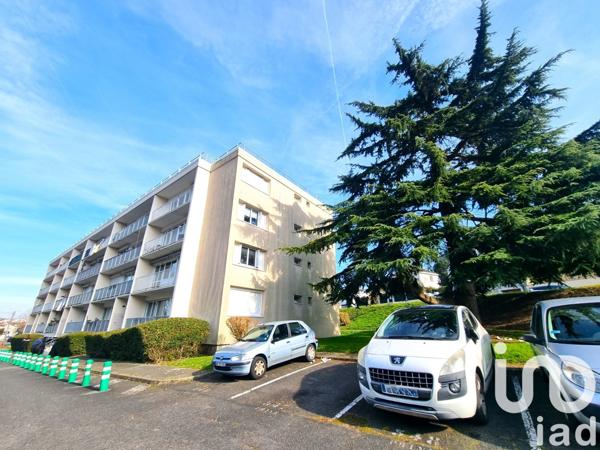 Appartement 3 pièces de 67 m² à Corbeil-Essonnes (91100)