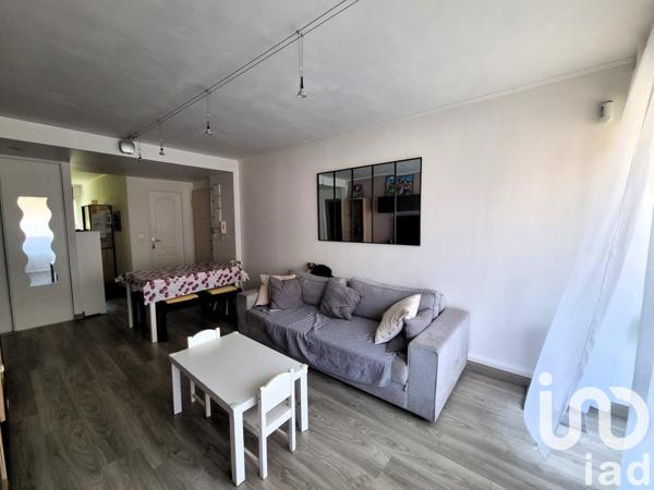 Appartement 3 pièces de 67 m² à Corbeil-Essonnes (91100)