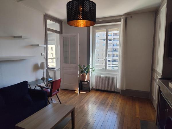 Appartement 2 pièces de 42 m² à Villeurbanne