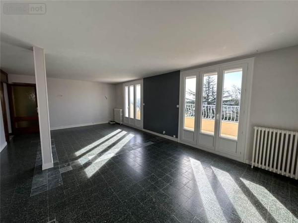 Maison individuelle à vendre à Vendat dans l'Allier (03110), ref : 2023/795-03020