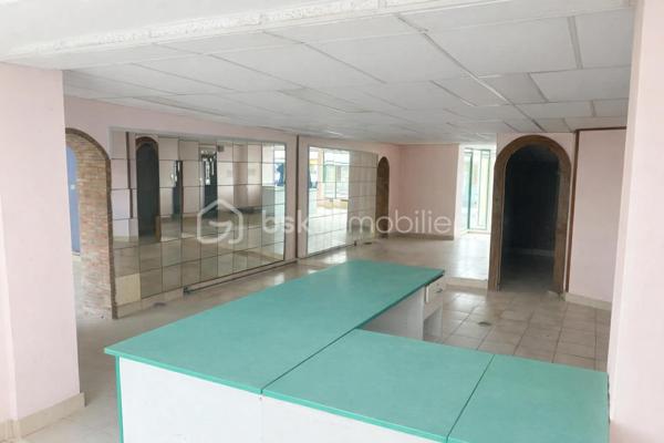 Local d'activités de 90 m²