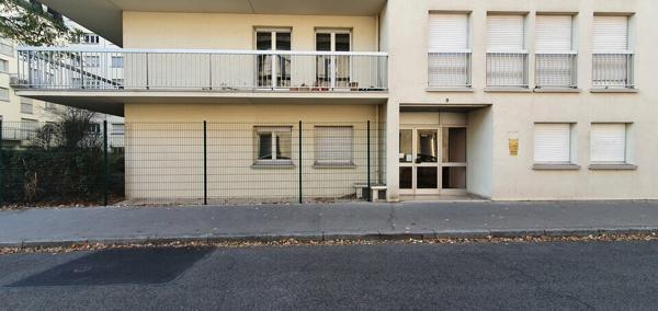 DIJON CENTRE - BUREAUX - A LOUER