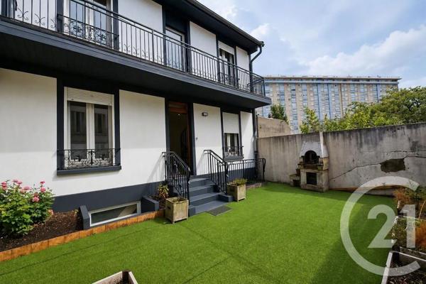 Maison à vendre  4 pièces - 77,50 m 2   VILLEJUIF  - 94