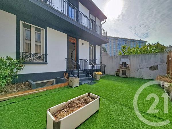 Maison à vendre  4 pièces - 77,50 m 2   VILLEJUIF  - 94