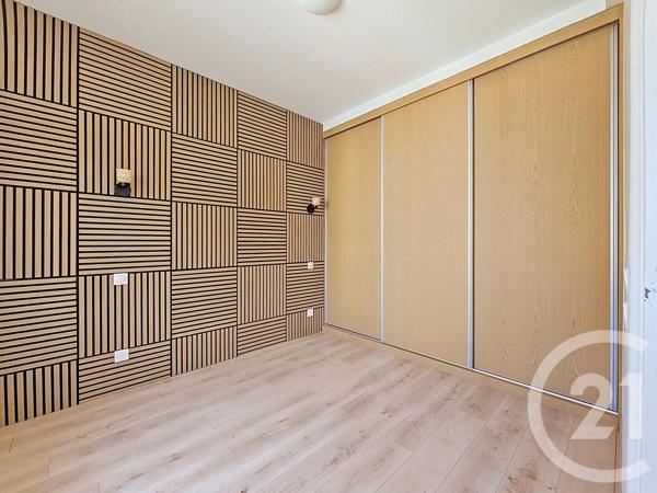 Maison à vendre  4 pièces - 77,50 m 2   VILLEJUIF  - 94