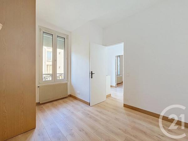 Maison à vendre  4 pièces - 77,50 m 2   VILLEJUIF  - 94