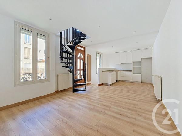 Maison à vendre  4 pièces - 77,50 m 2   VILLEJUIF  - 94