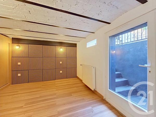 Maison à vendre  4 pièces - 77,50 m 2   VILLEJUIF  - 94